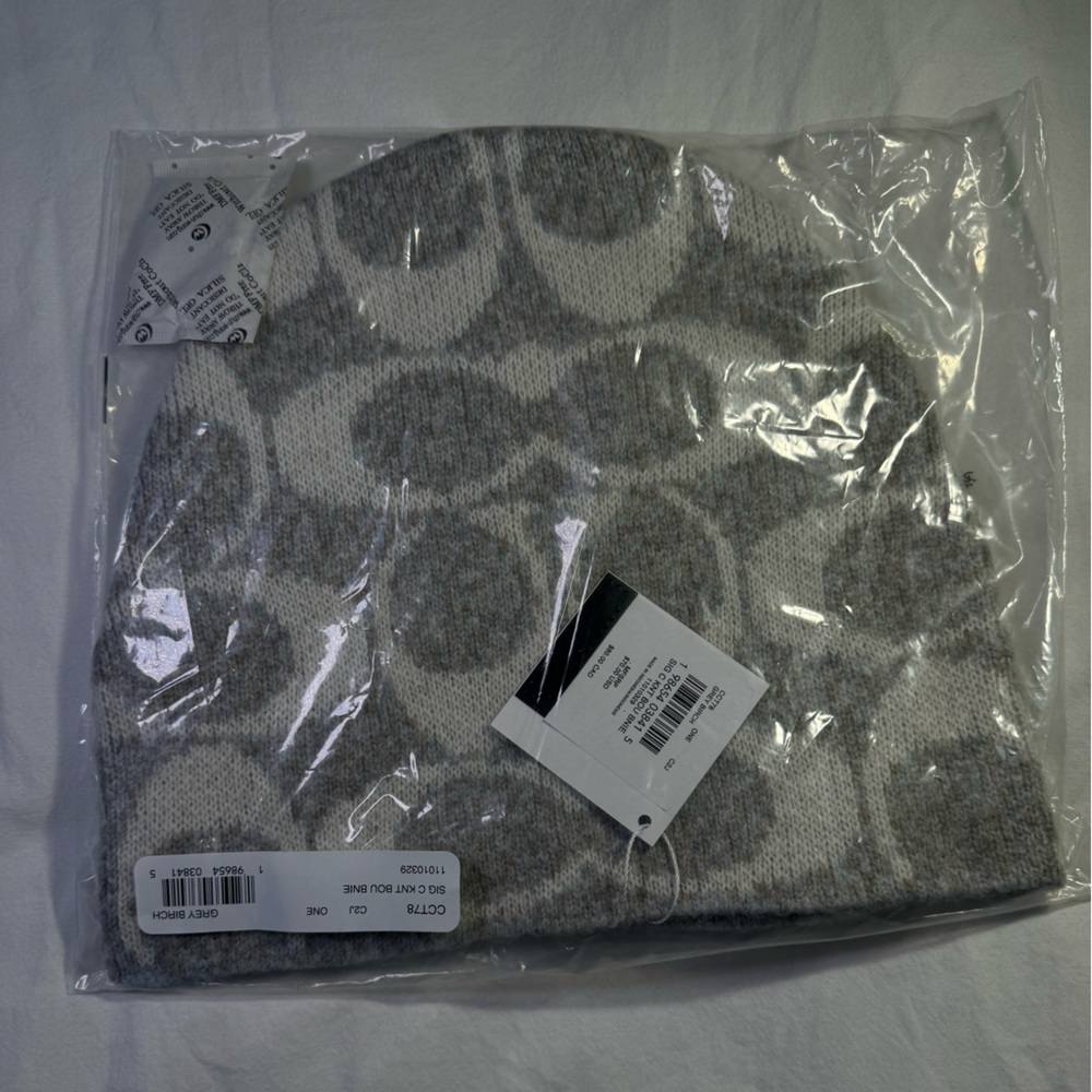 NWT - COACH Beanie - Grey Birch - Wool Knit Winter Hat Beanie Luxury Trend * NEW - Picture 2 of 5